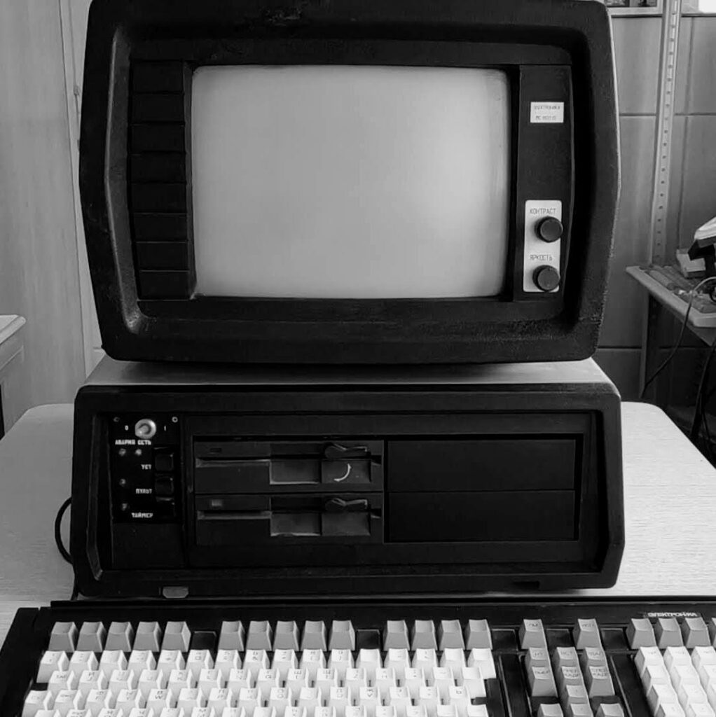 Фото компьютера ДВК-3 (1984 год)